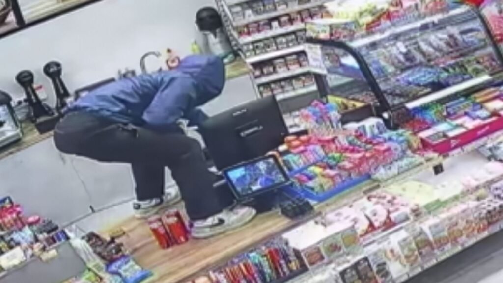 Συνελήφθη 24χρονος για τρεις ληστείες σε μίνι μάρκετ στη Νέα Σμύρνη