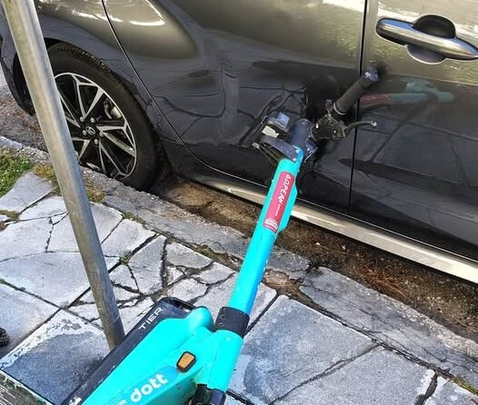 Ηλεκτρικά πατίνια στη Νέα Σμύρνη: Η μικροκινητικότητα έγινε πονοκέφαλος για τους κατοίκους